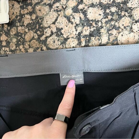 Eddie Bauer Convertible Tech Pant Mens Size 40x30 Hiking Black Stretch Nylon - Picture 3 of 5